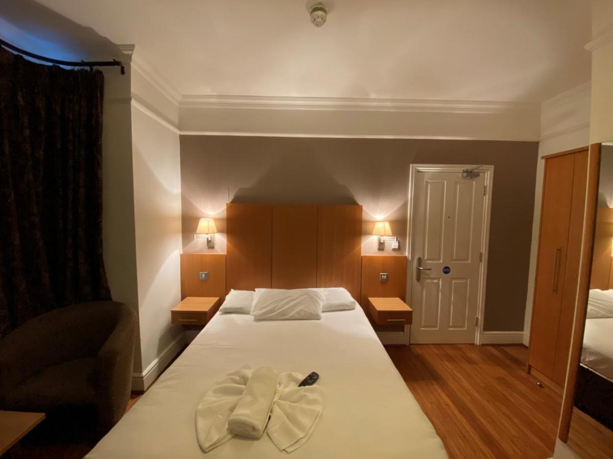 Buckingham Hotel High Wycombe Ngoại thất bức ảnh