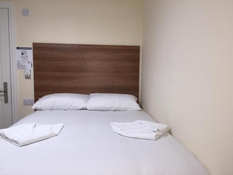 Buckingham Hotel High Wycombe Ngoại thất bức ảnh