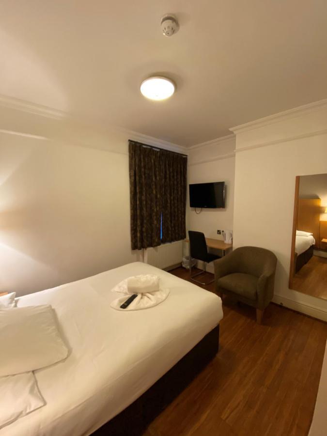 Buckingham Hotel High Wycombe Ngoại thất bức ảnh