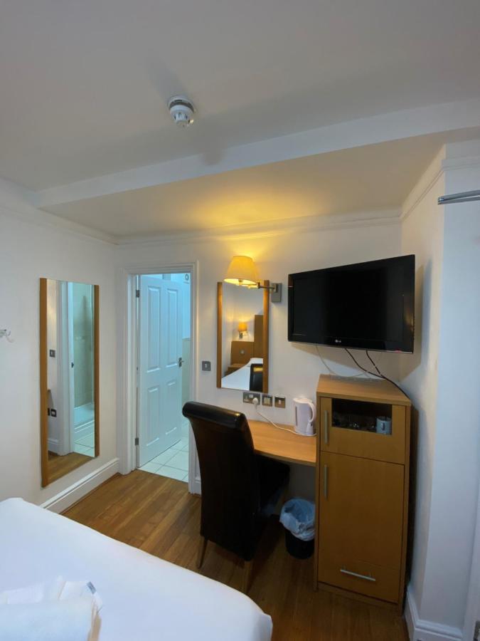Buckingham Hotel High Wycombe Ngoại thất bức ảnh