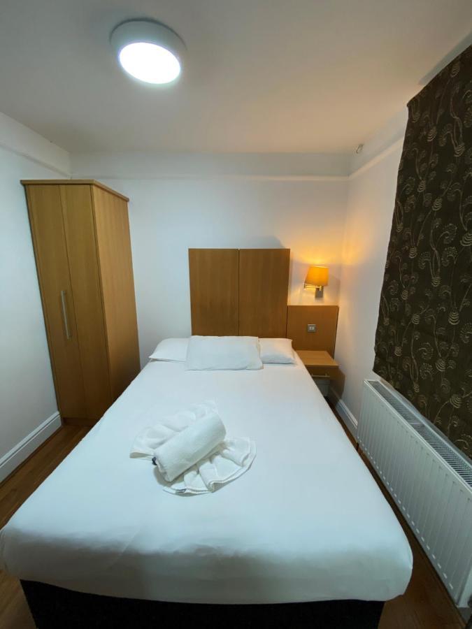 Buckingham Hotel High Wycombe Ngoại thất bức ảnh