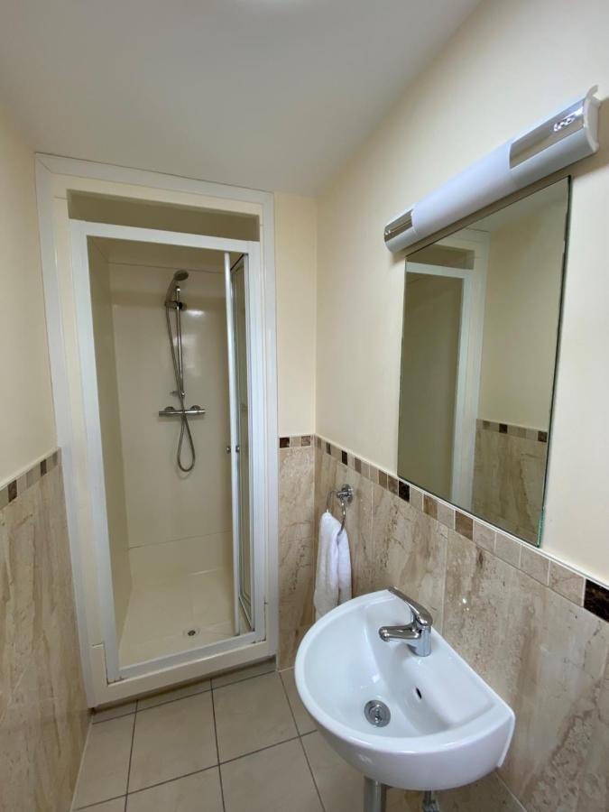Buckingham Hotel High Wycombe Ngoại thất bức ảnh