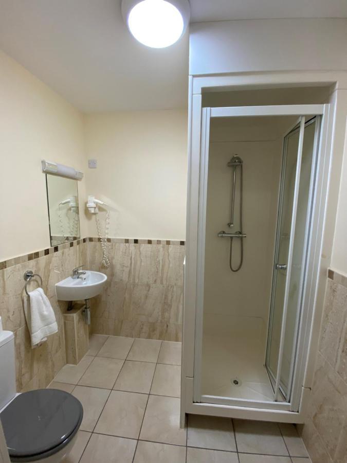 Buckingham Hotel High Wycombe Ngoại thất bức ảnh