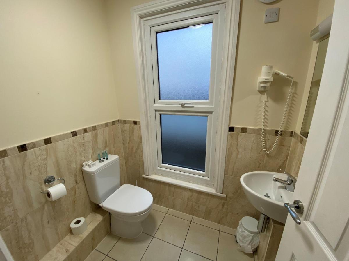 Buckingham Hotel High Wycombe Ngoại thất bức ảnh
