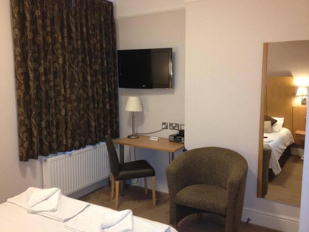 Buckingham Hotel High Wycombe Ngoại thất bức ảnh