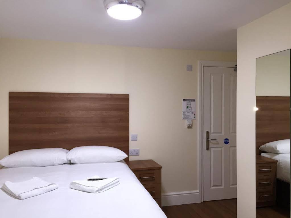 Buckingham Hotel High Wycombe Ngoại thất bức ảnh