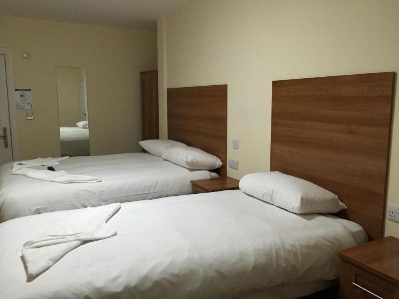Buckingham Hotel High Wycombe Ngoại thất bức ảnh