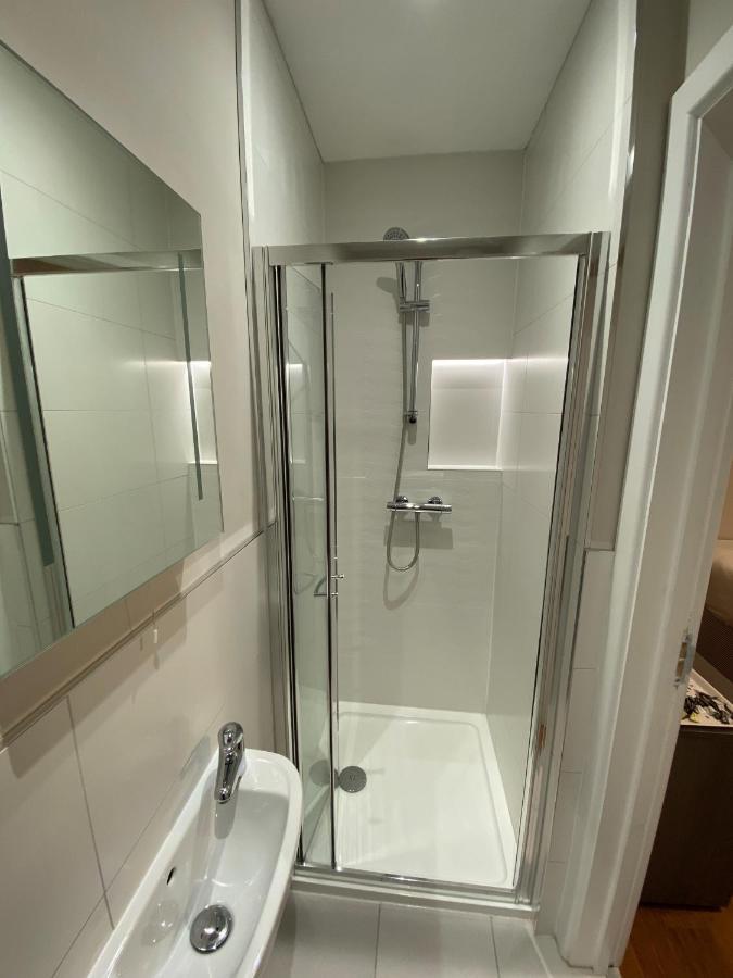 Buckingham Hotel High Wycombe Ngoại thất bức ảnh