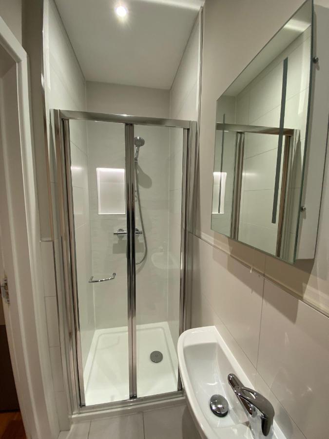Buckingham Hotel High Wycombe Ngoại thất bức ảnh