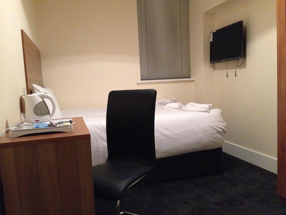 Buckingham Hotel High Wycombe Ngoại thất bức ảnh