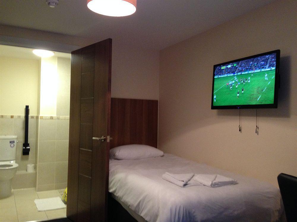 Buckingham Hotel High Wycombe Ngoại thất bức ảnh