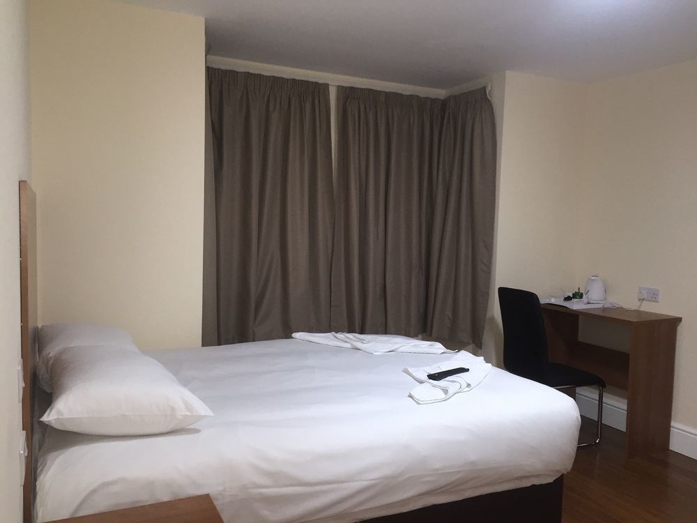 Buckingham Hotel High Wycombe Ngoại thất bức ảnh
