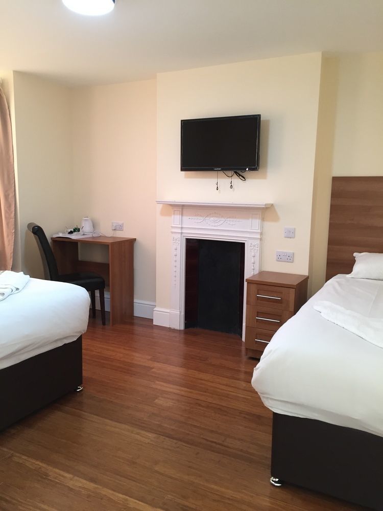 Buckingham Hotel High Wycombe Ngoại thất bức ảnh